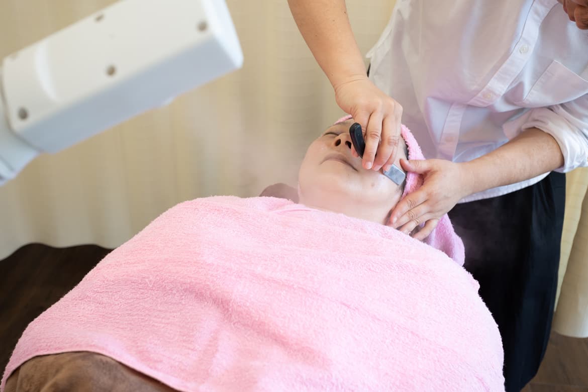 【女性限定メニュー】お顔剃りエステコース 【女性限定メニュー】お顔剃りエステコース